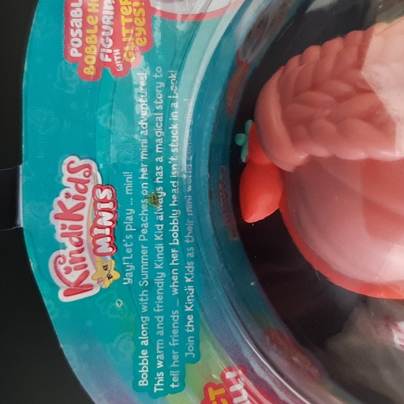 Kindi Kids Minis Summer Peaches Doll 3.5" Poseable Bobble Head Figurine Glittery - Picture 7 of 8